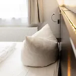 Hotel 22 *