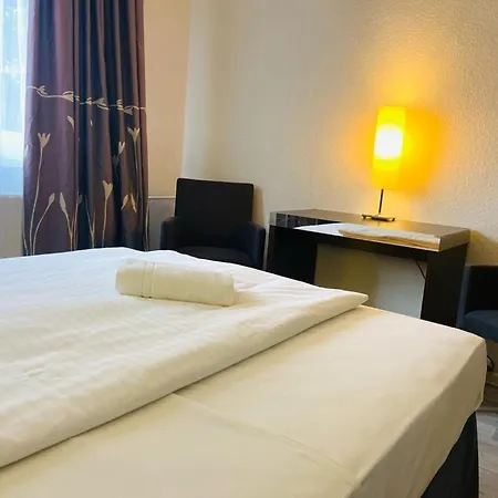 Hotel 22 *