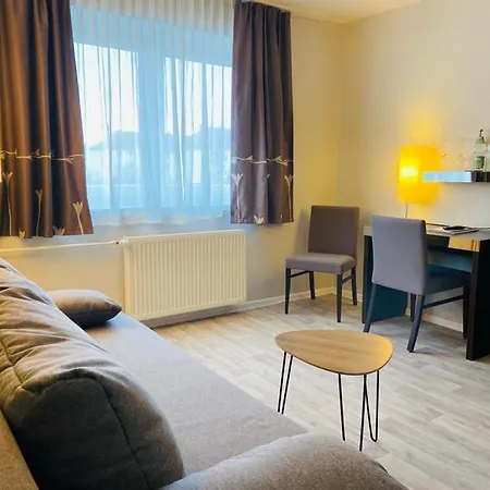 22 Hotel *